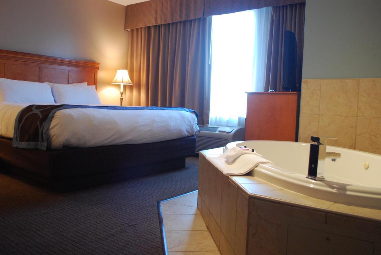 Hotel Super 8 By Wyndham Edmonton South Exterior foto